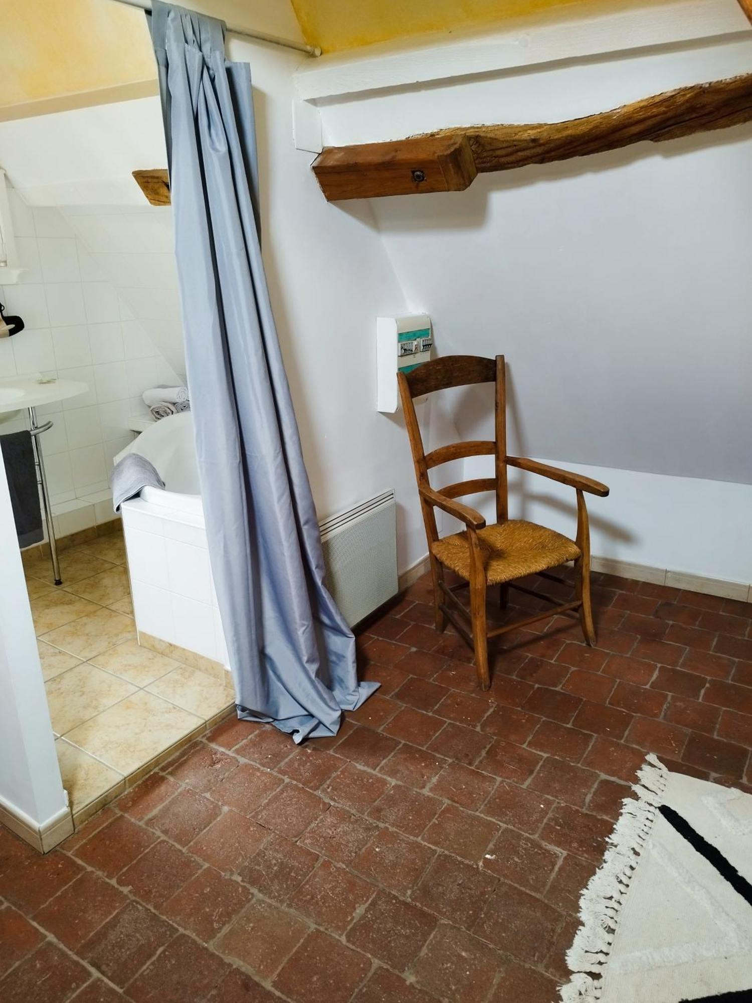ヴィランドリー Epicerie Gourmande Bed & Breakfast エクステリア 写真